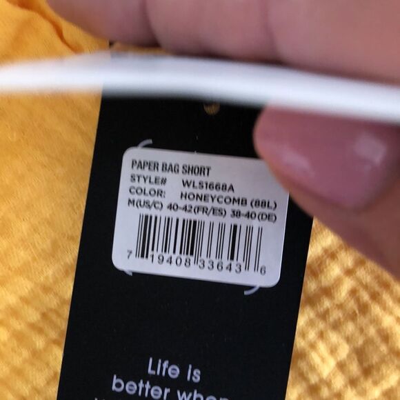 Wildfox Paper bag Shorts Size M NWT Honeycomb - Picture 5 of 7